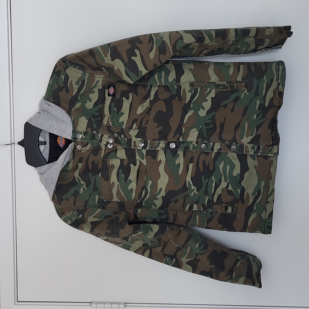Kids Dickies camo jacket, hoodie, sz M